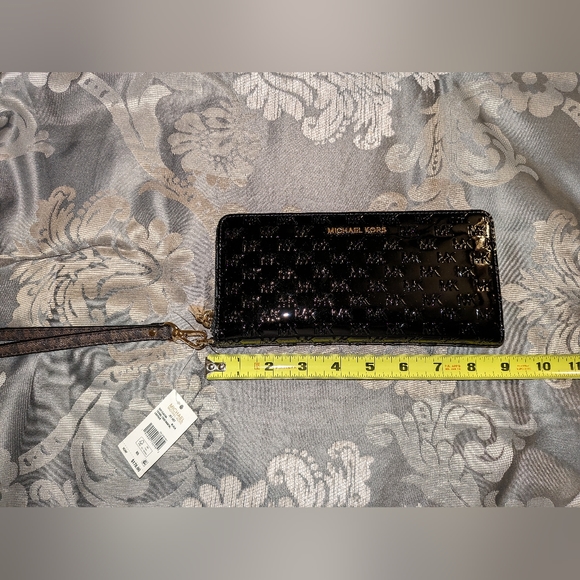 Michael Kors black patent wallet NWT - Picture 5 of 8